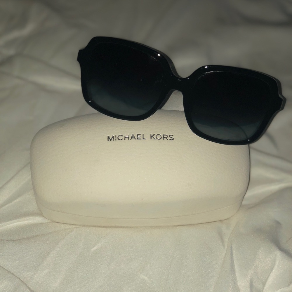 Michael Kors Sunglasses - Picture 4 of 4
